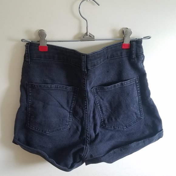 High-Waisted Black Shorts - Picture 2 of 2